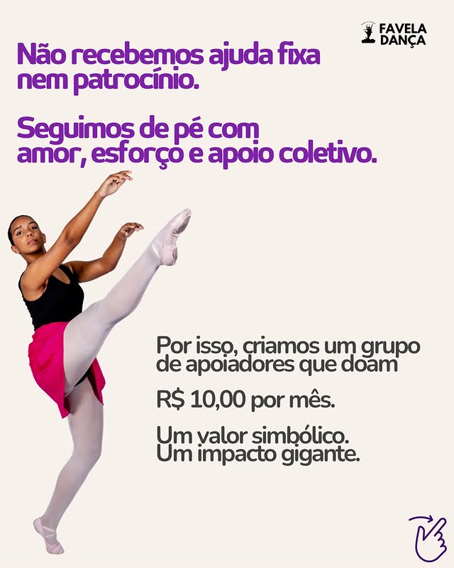 Bailarina apresentando o grupo de apoiadores mensais